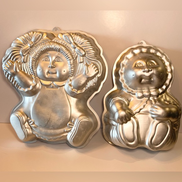Vintage Cake Pan Mickey Mouse Cabbage Patch Kids 70s-90s Aluminum Pan Retro Bake - Picture 10 of 11